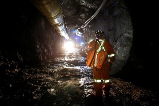 mining-electric-goldcorp.JPG